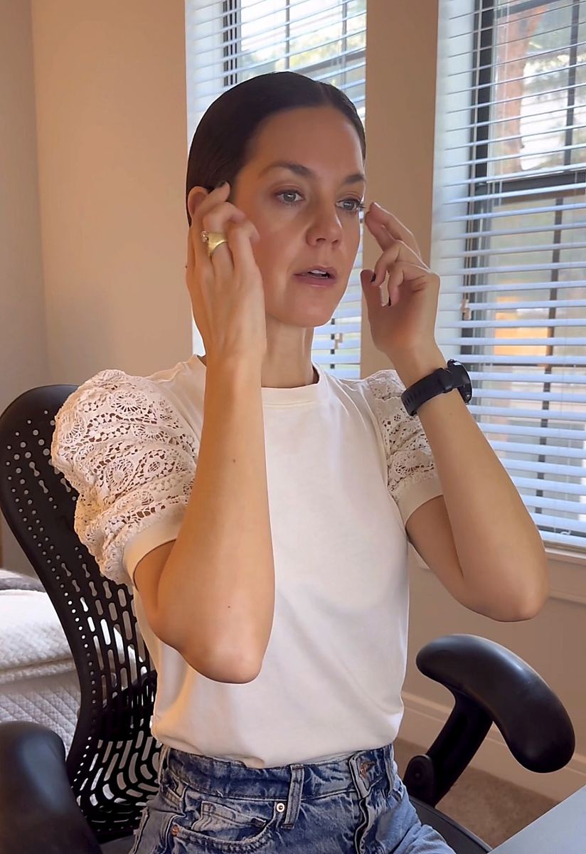 Edie Feffer demonstrating EFT tapping